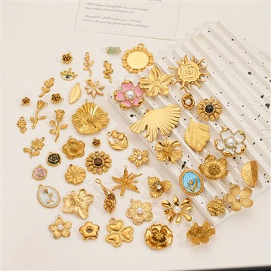 Gėlių žavesio pakabukas