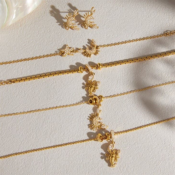 Sparkling Crab And Star Bracelet suppliers